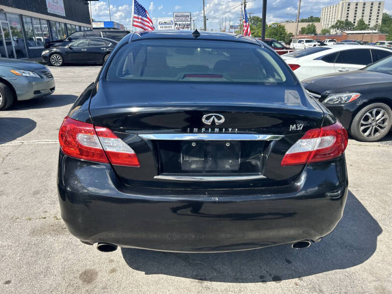 2012 Infiniti M37