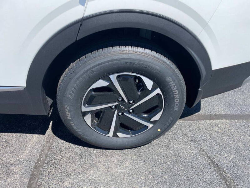 2024 Kia Sportage Hybrid LX