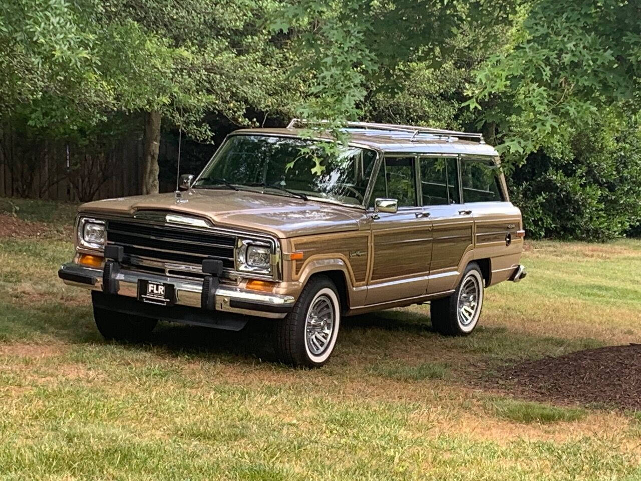 1989 Jeep Grand Wagoneer 1