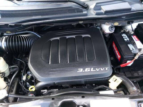 2011 Chrysler Town and Country Touring-L