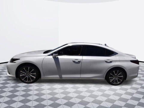 2021 Lexus ES 300h