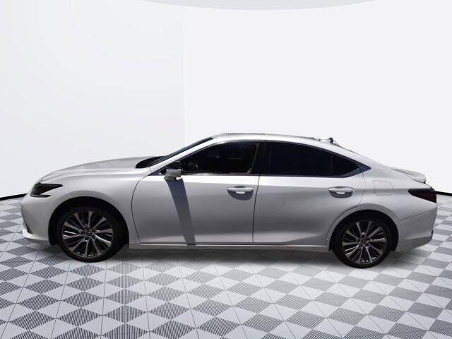 2021 Lexus ES 300h