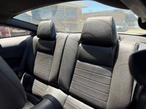 2011 Ford Mustang V6