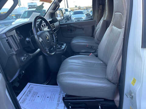 2022 Chevrolet Express 3500