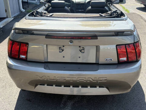 2001 Ford Mustang