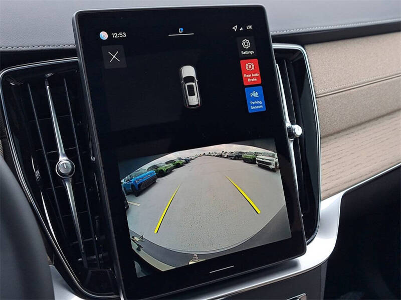 2026 Volvo XC90 B6 Core