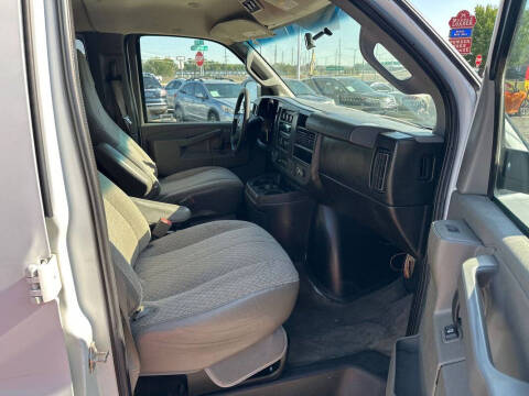 2017 Chevrolet Express LT 3500