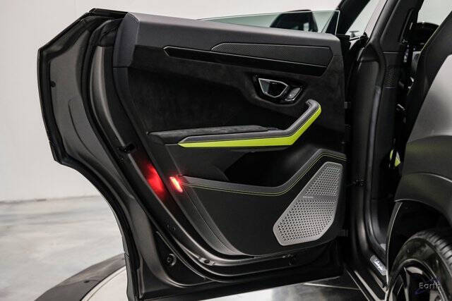 2022 Lamborghini Urus