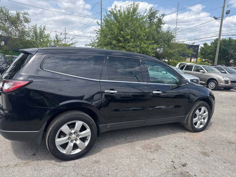 2017 Chevrolet Traverse LT