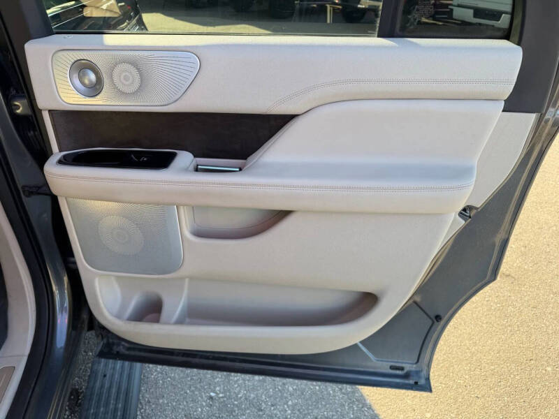 2021 Lincoln Navigator L Reserve