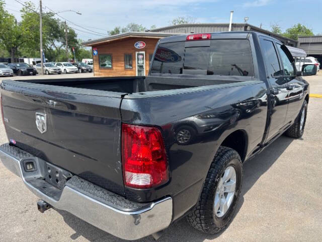 2016 RAM 1500 SLT