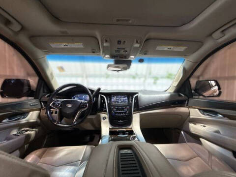 2018 Cadillac Escalade ESV Luxury