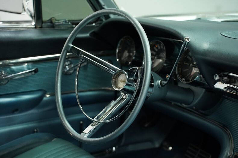 1963 Ford Thunderbird