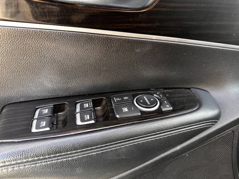 2019 Kia Sorento S V6