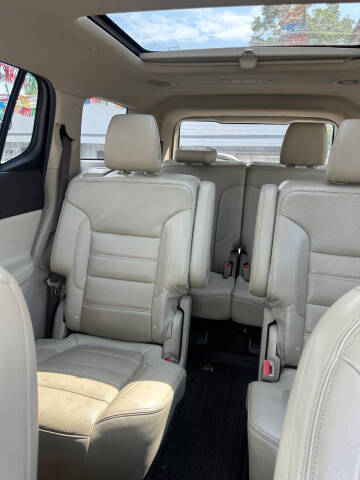 2017 GMC Acadia Denali