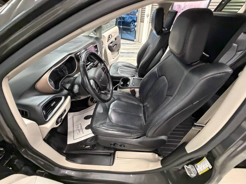 2018 Chrysler Pacifica Touring L Plus