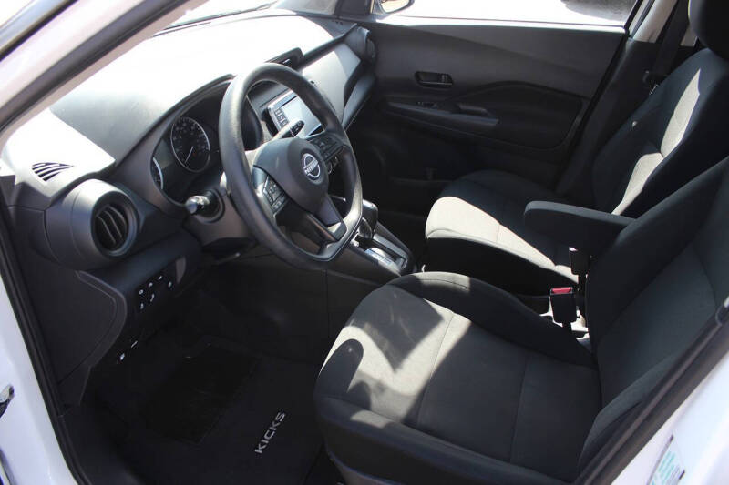 2023 Nissan Kicks S