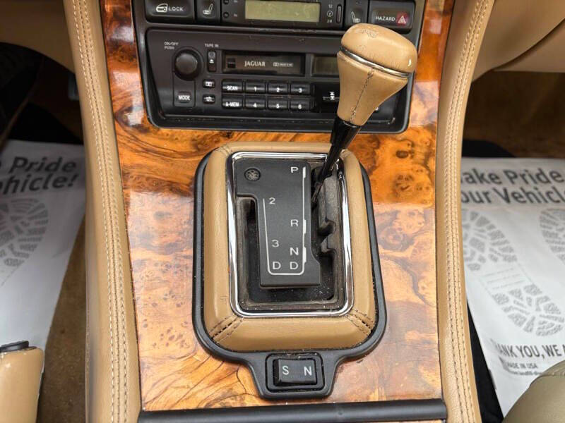 1997 Jaguar XJ-Series XJ6