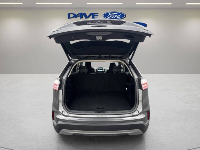 2022 Ford Edge