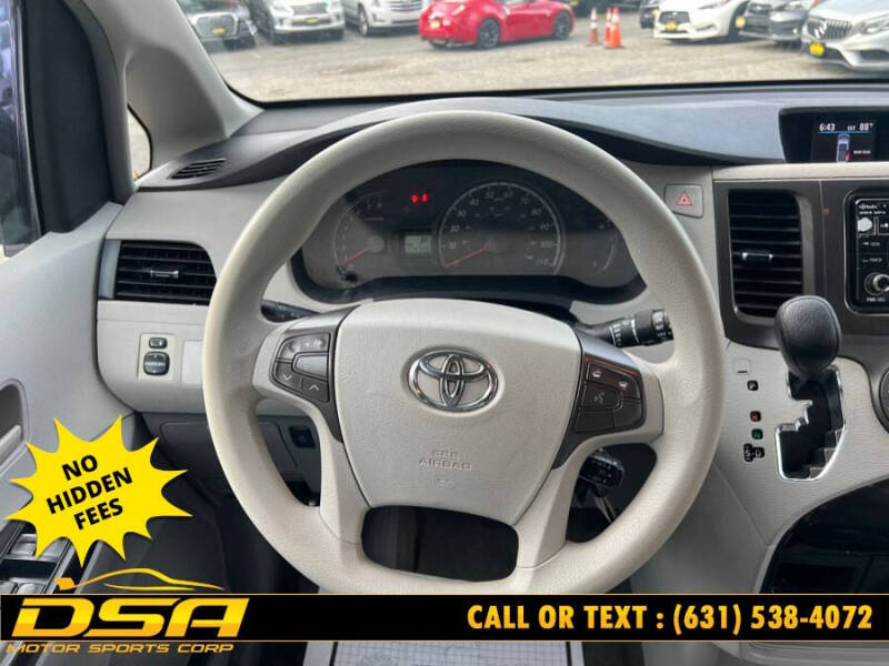 2012 Toyota Sienna LE 7-Passenger