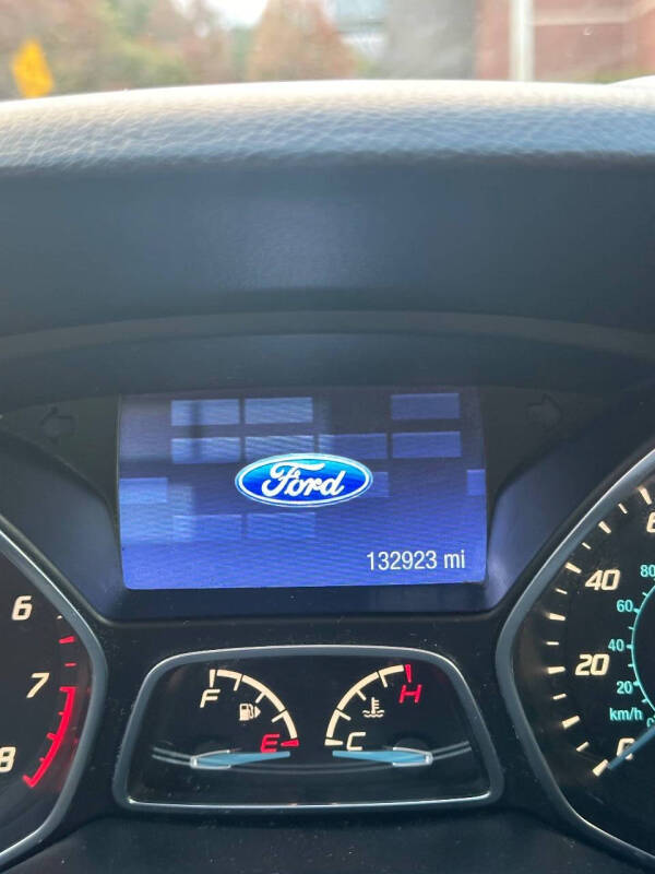 2014 Ford Focus SE photo 20