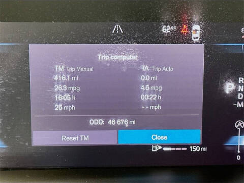 2023 Volvo XC40 B4 Plus Bright Theme