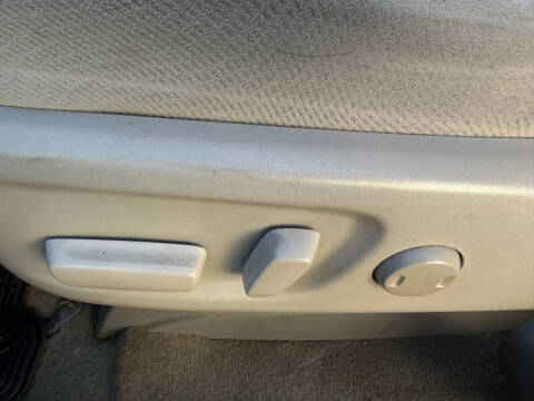 2012 Toyota Sienna LE 7-Passenger