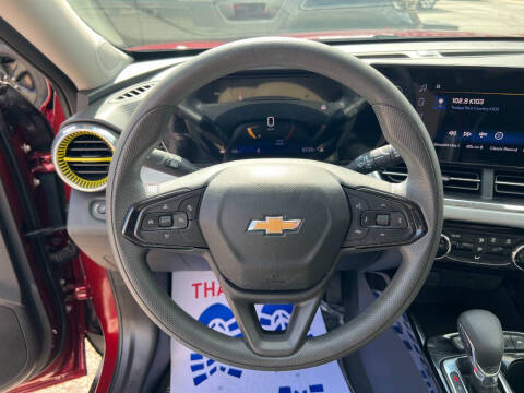 2025 Chevrolet Trax LT