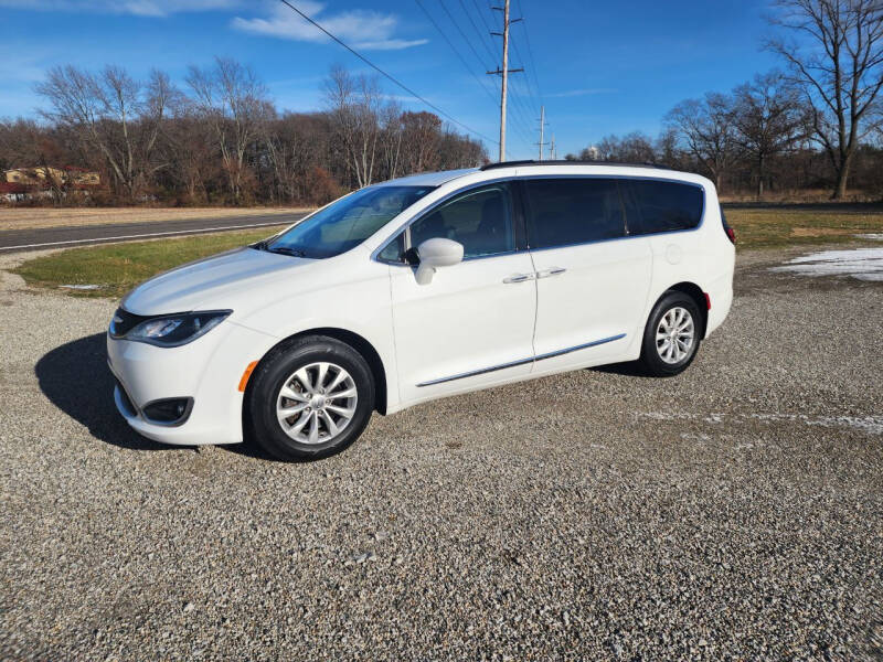 2017 Chrysler Pacifica for sale at MINT MOTORS LLC in North Judson IN