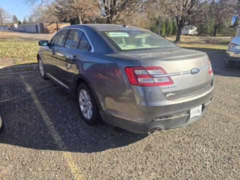 2014 Ford Taurus SE