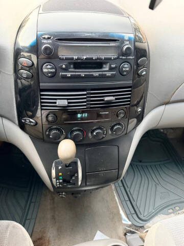 2005 Toyota Sienna