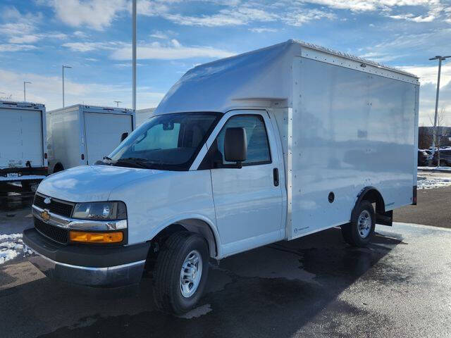 2025 Chevrolet Express 3500