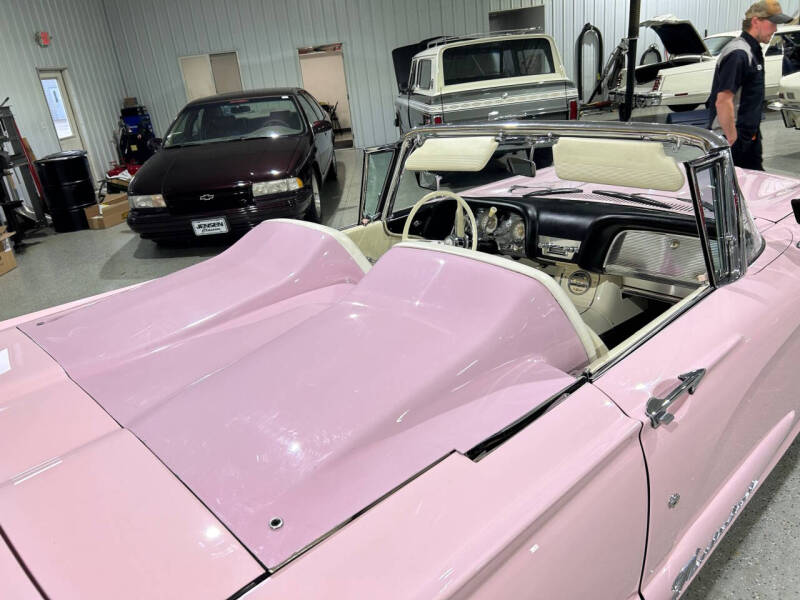 1960 Ford Thunderbird