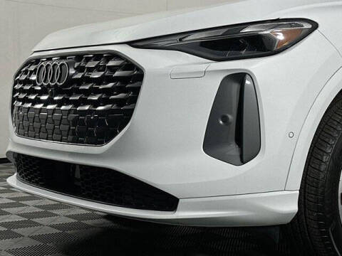 2025 Audi Q5 quattro Premium TFSI