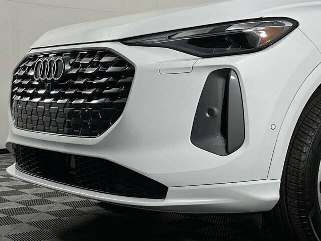 2025 Audi Q5 quattro Premium TFSI