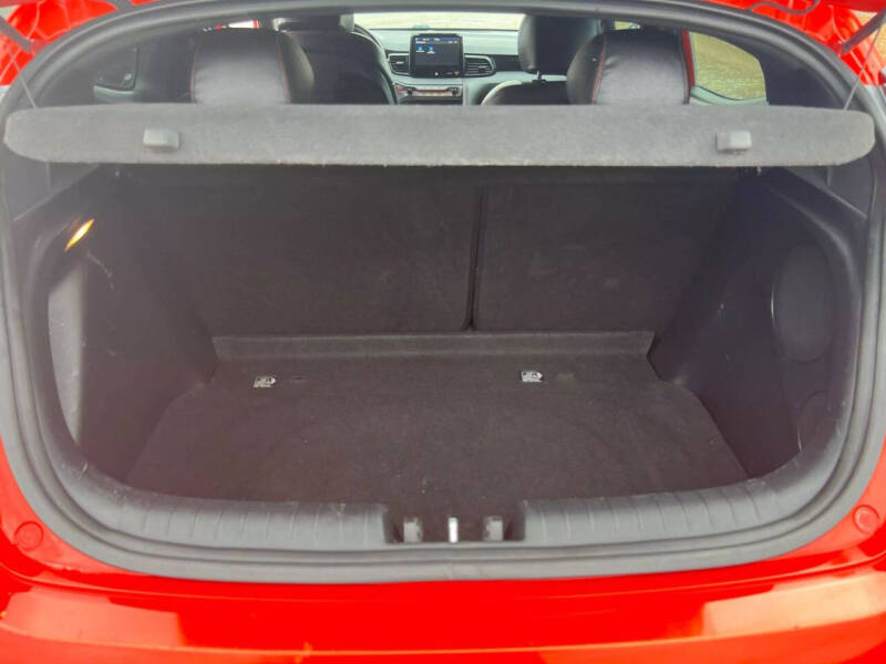 2019 Hyundai Veloster 2.0L Premium