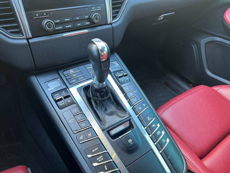 2018 Porsche Macan GTS