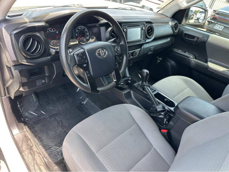 2019 Toyota Tacoma SR