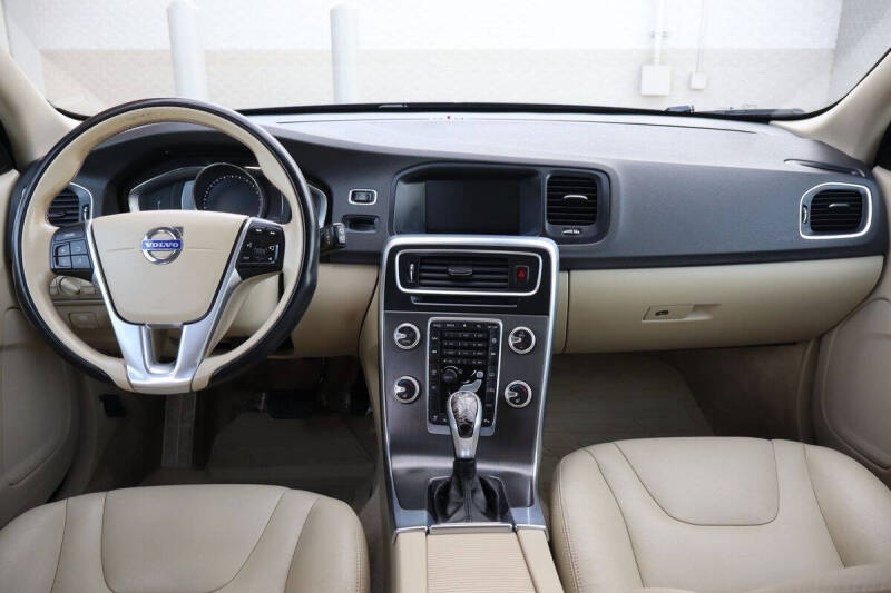 2015 Volvo V60 T5 Drive-E Premier