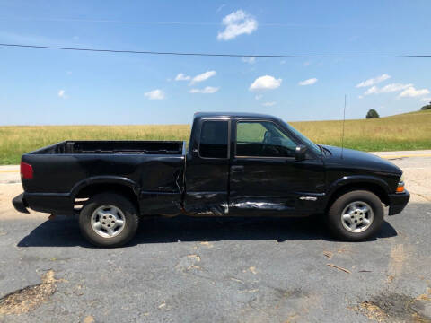 2003 Chevrolet S-10 for sale at WOOTEN AUTOMOTIVE, LLC - Insurance Rebuildables in Landrum SC