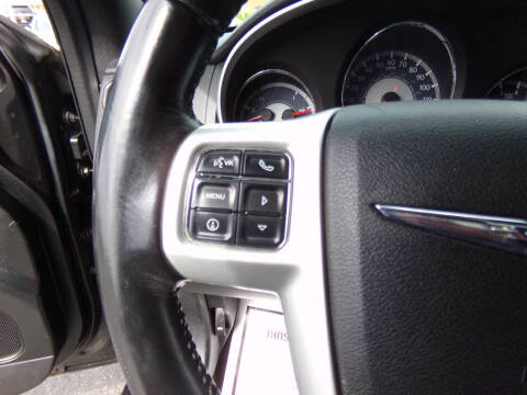 2011 Chrysler 200 Limited