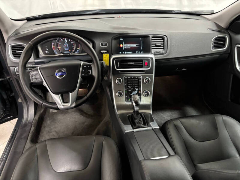 2016 Volvo S60 T5 Drive-E Premier