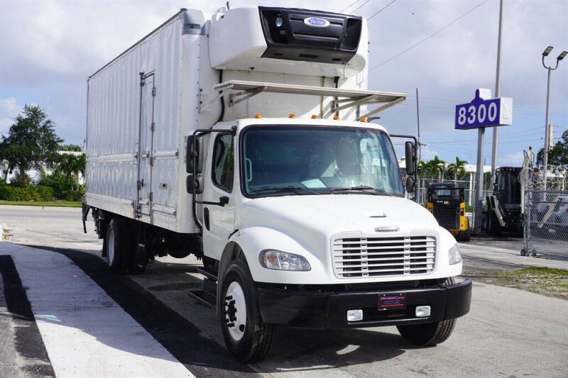 2018 Freightliner M2 106