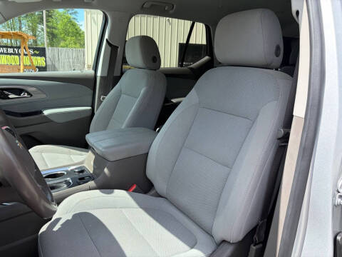 2020 Chevrolet Traverse LT Cloth