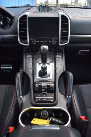 2017 Porsche Cayenne GTS
