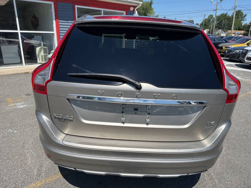 2016 Volvo XC60 T6 Drive-E