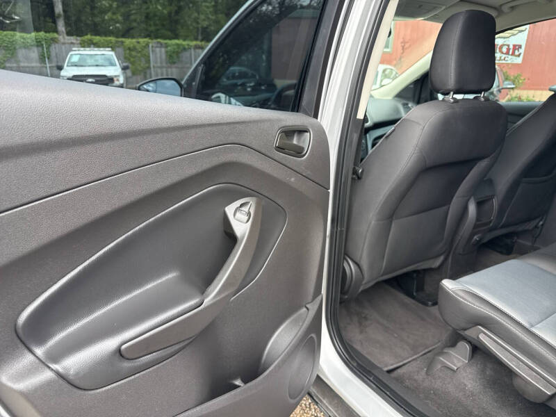 2019 Ford Escape S
