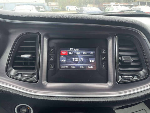 2016 Dodge Challenger SXT