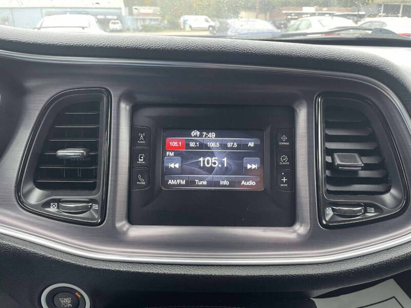 2016 Dodge Challenger SXT