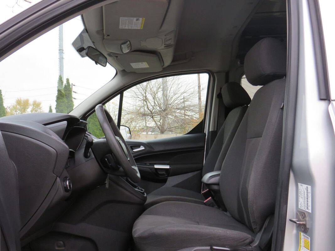 2017 Ford Transit Connect for sale at Vrbo Motors in Linden, NJ